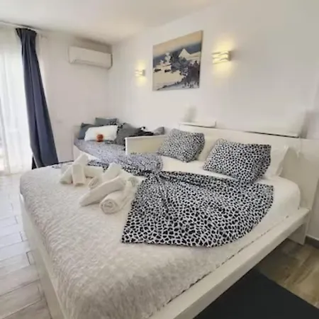 Holidays In Playa De Americas Apartamento