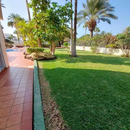 Holidays In Playa De Americas Apartamento
